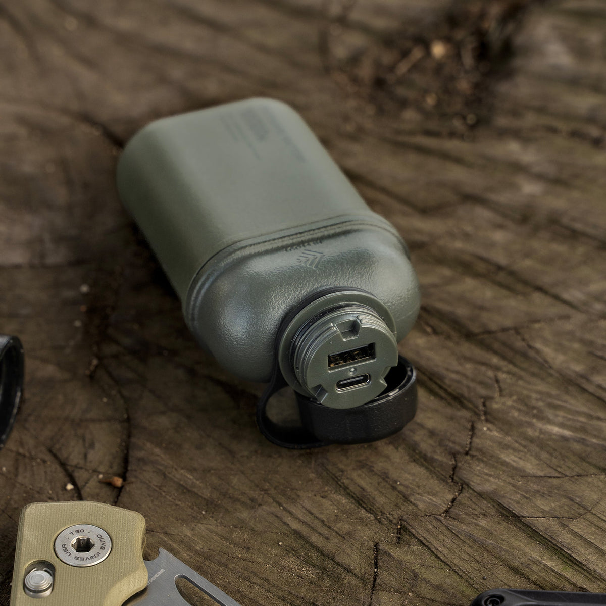 NESTOUT Outdoor USB Power Bank