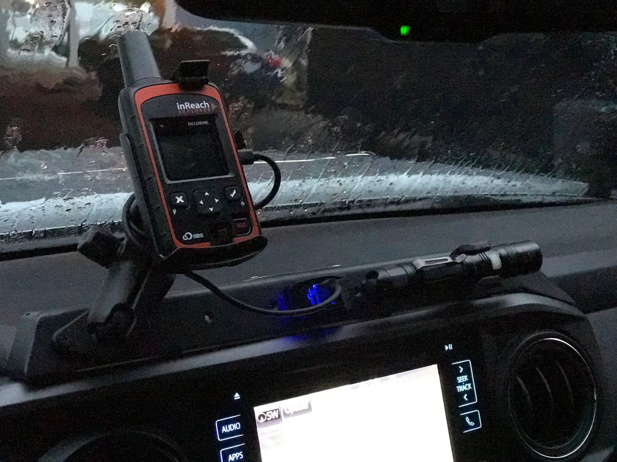 Expedition Essentials Vehicle Accessory Mount