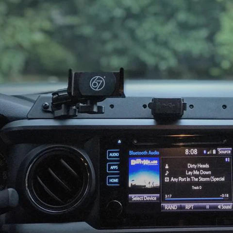 Expedition Essentials Vehicle Accessory Mount