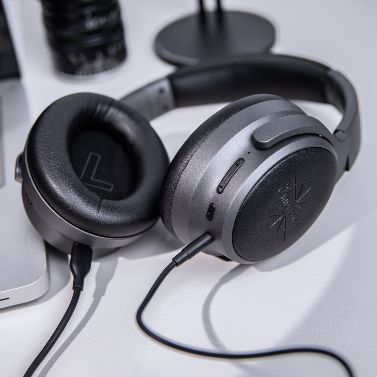Kiwi Ears Wireless Over-Ear Headphones