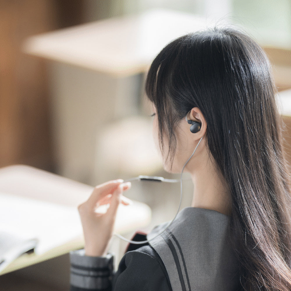Moondrop USB-C Dynamic In-Ear Monitors