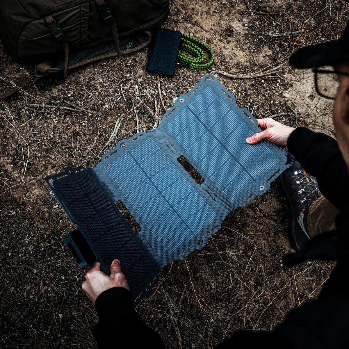 Dark Energy Foldable Solar Panel