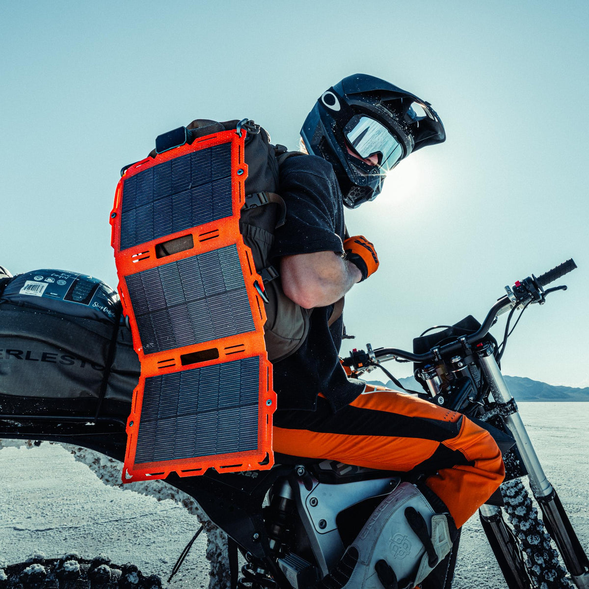 Dark Energy Foldable Solar Panel