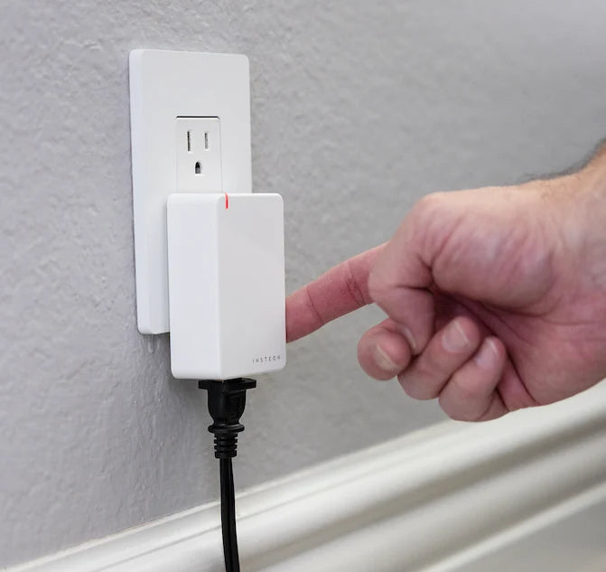 Insteon On-Off Smart Plug