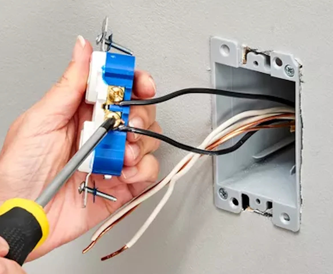 Insteon Smart Wall Outlet