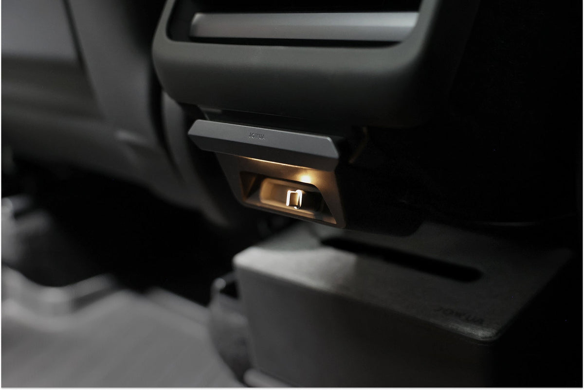 JOWUA Tesla Rear Vent USB-C Charging Hub