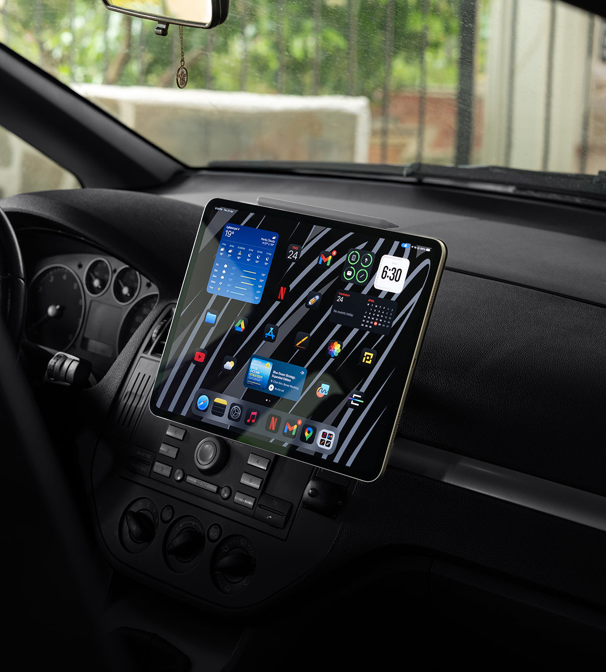 KUXIU Magnetic iPad Car Mount