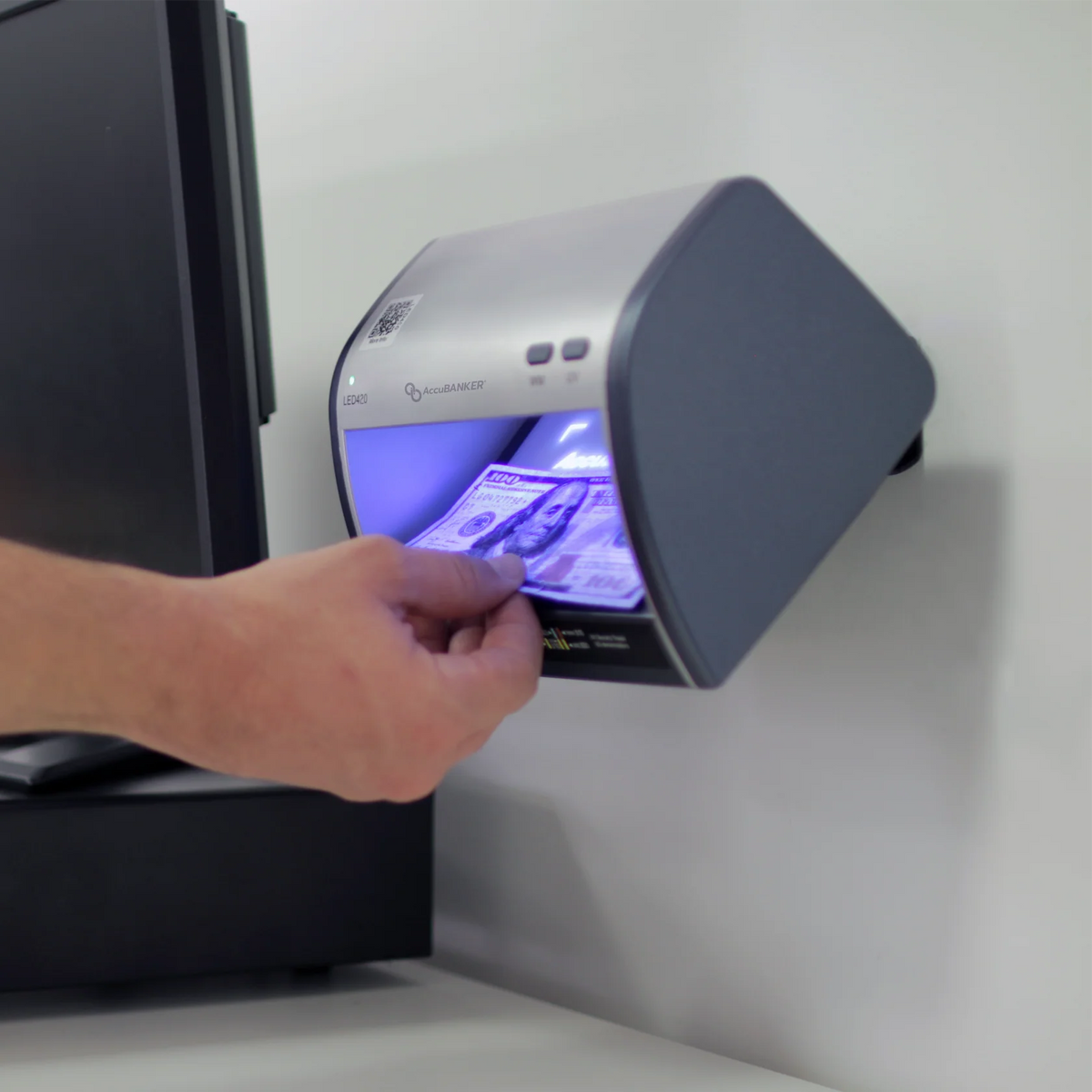 AccuBANKER Manual Banknote Validator