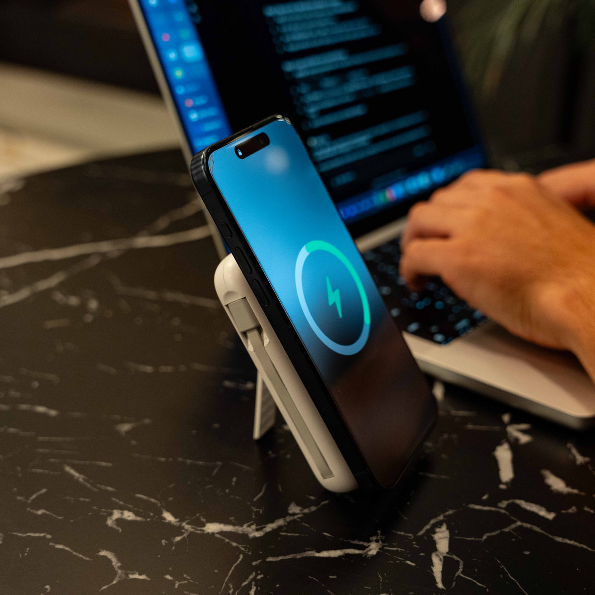 Tidalwave 10,000mAh Magnetic Power Bank with Built-In Cables