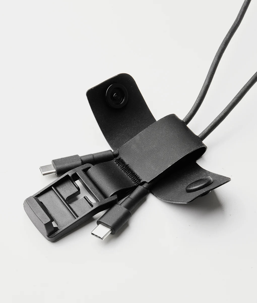 ALPAKA USB Cable Lanyard