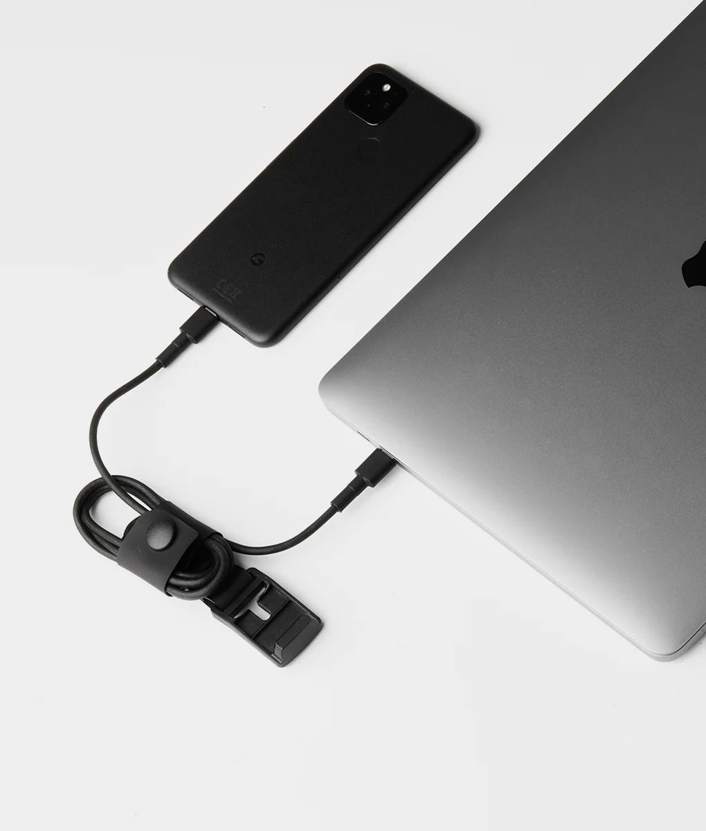 ALPAKA USB Cable Lanyard