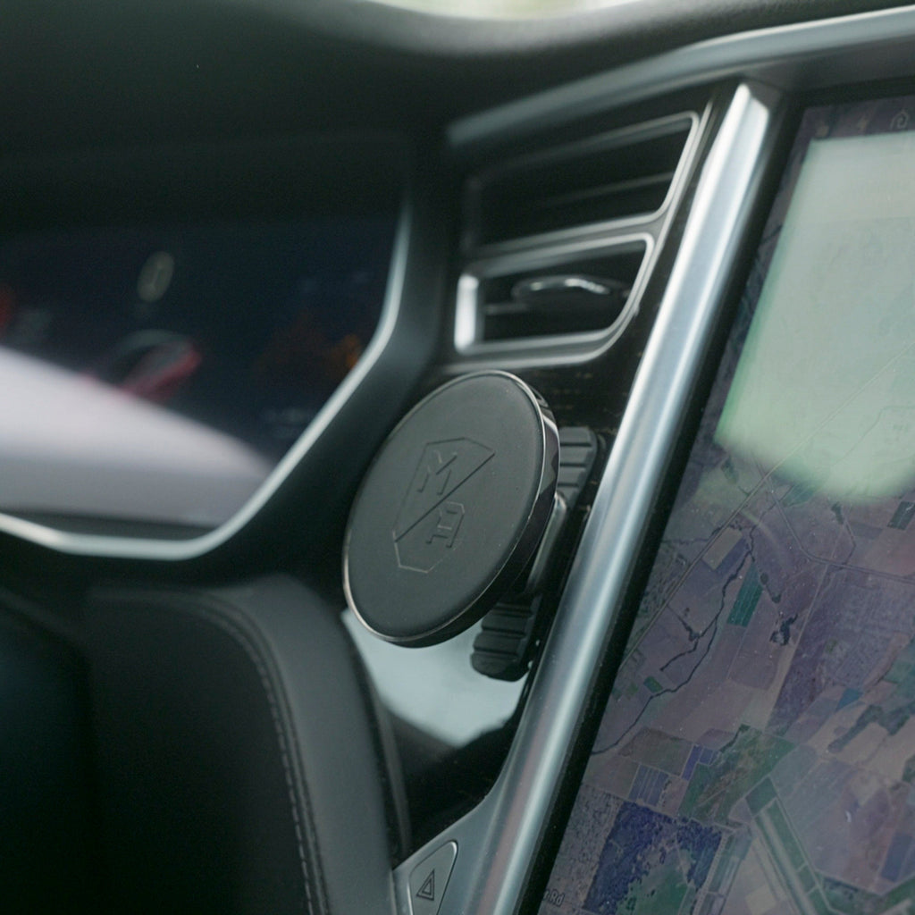 Mob Armor Magnetic Dashboard Phone Mount