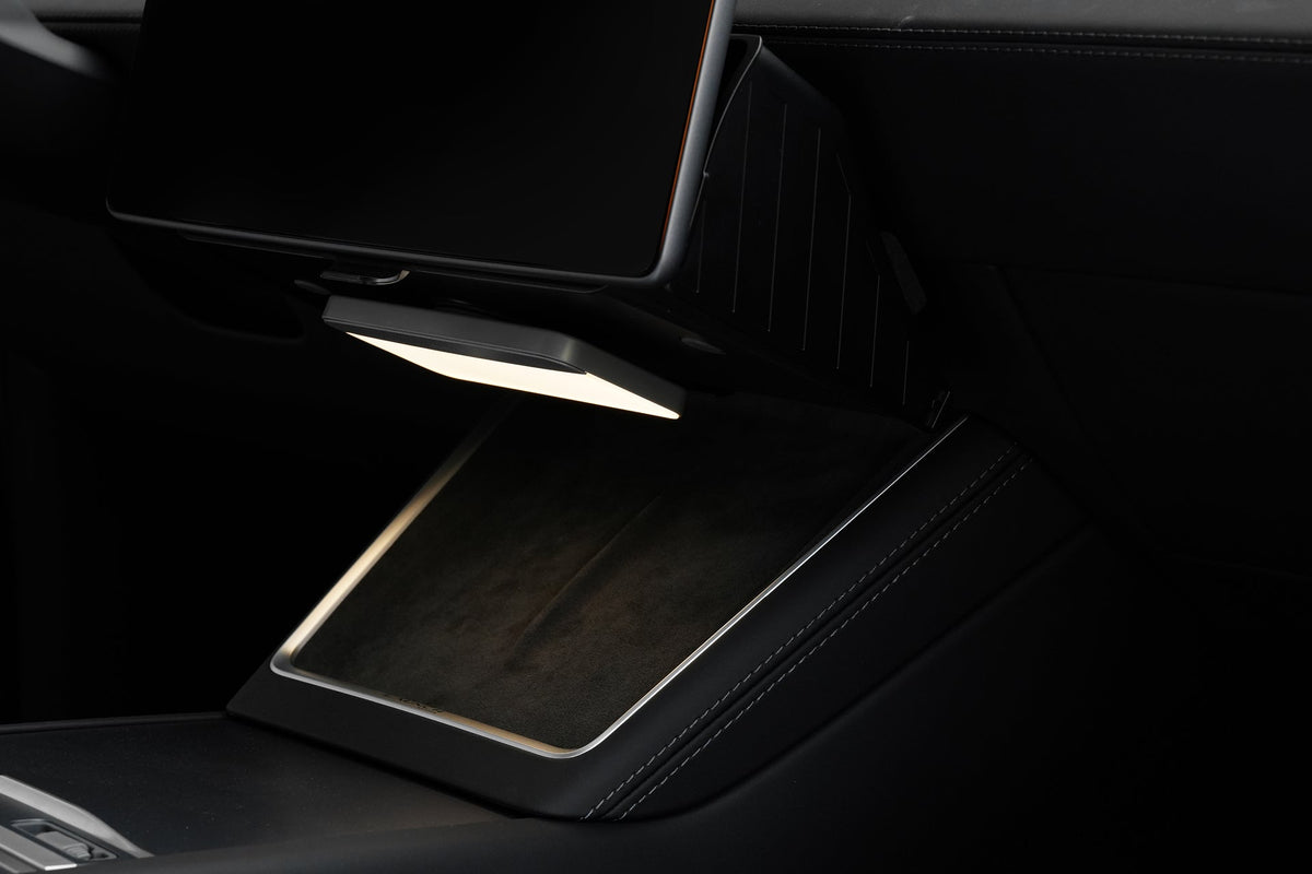 JOWUA Under-Screen Console Station