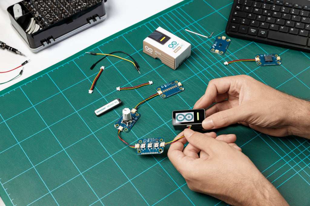 Arduino Multi-Protocol IoT Development Kit