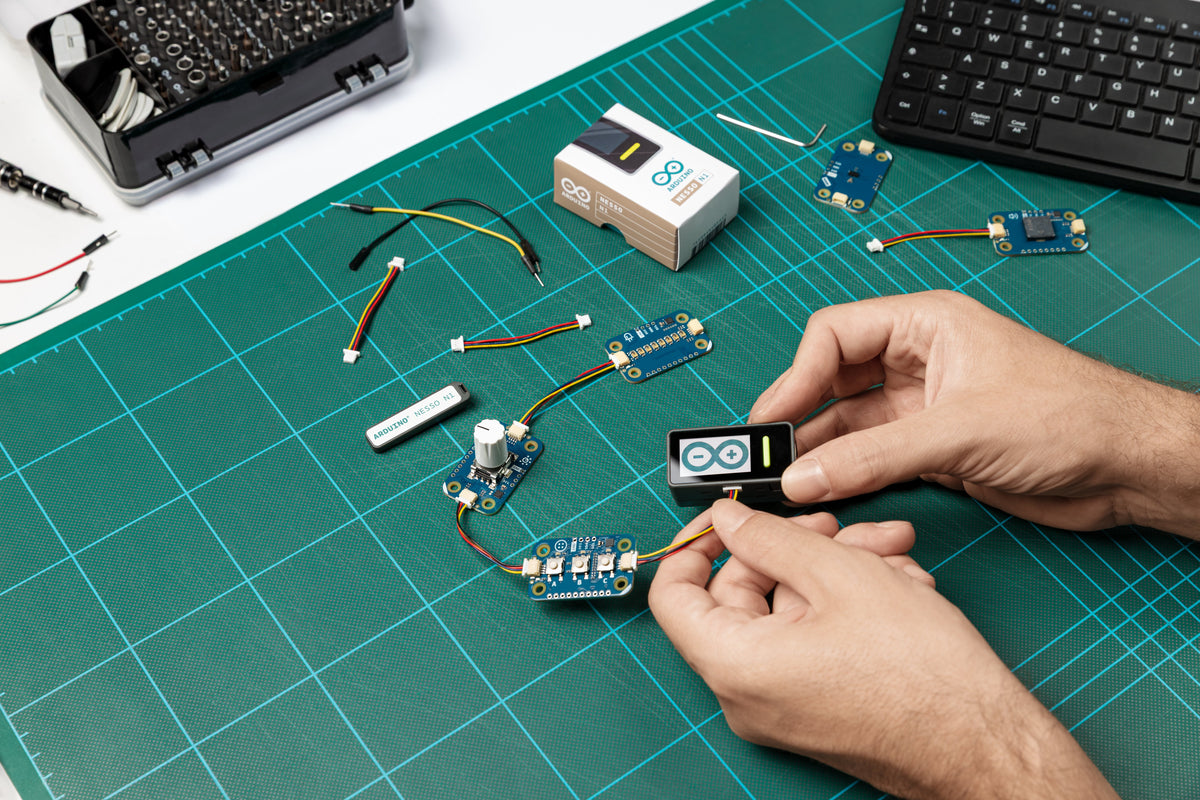 Arduino Multi-Protocol IoT Development Kit