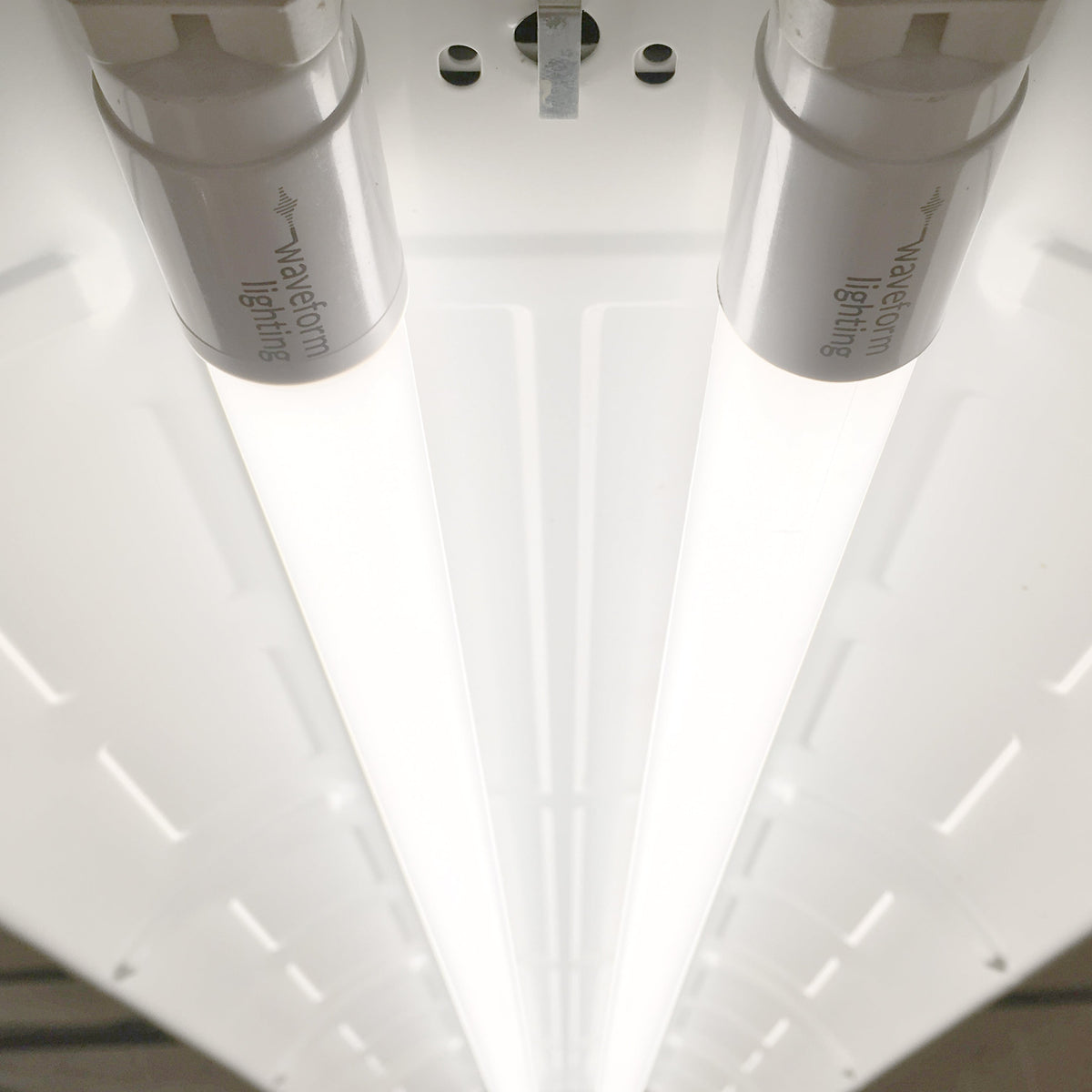 Waveform Lighting T8 LED Art Studio Tube