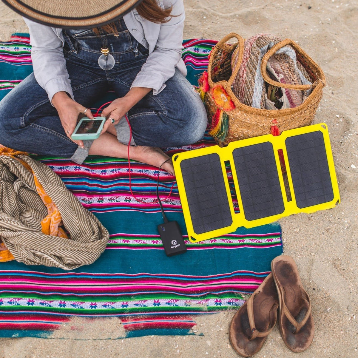 sunjack 25W Foldable Solar Panel Charger