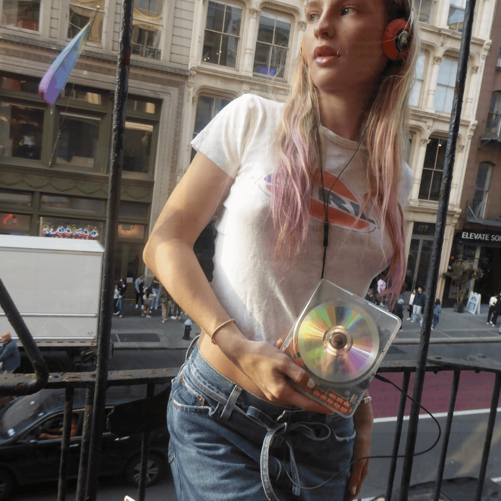 KICKBACK Portable CD Player