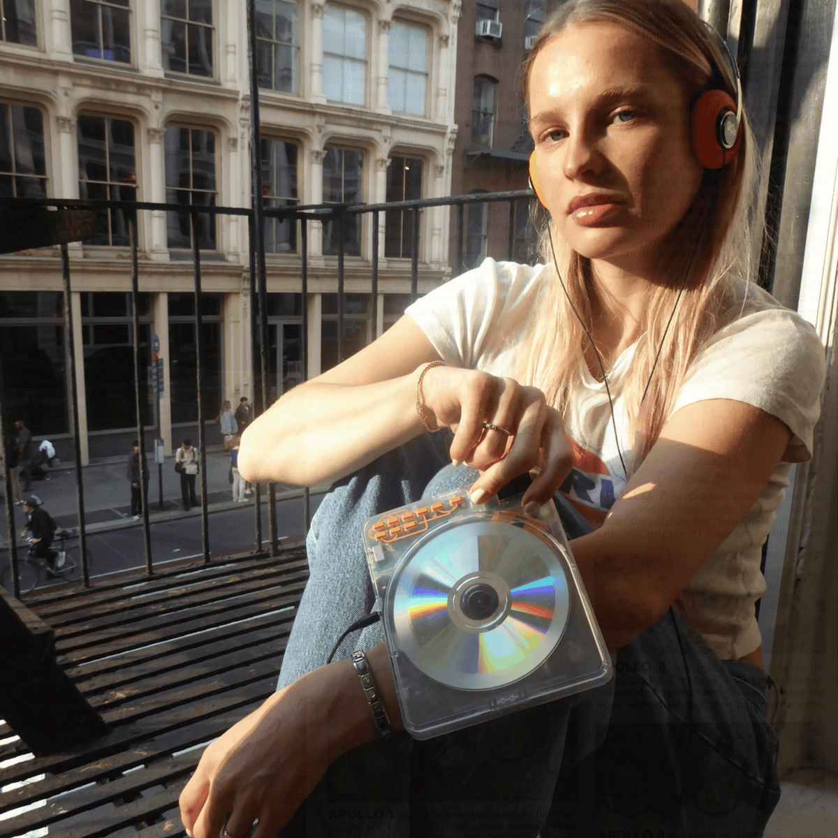KICKBACK Portable CD Player