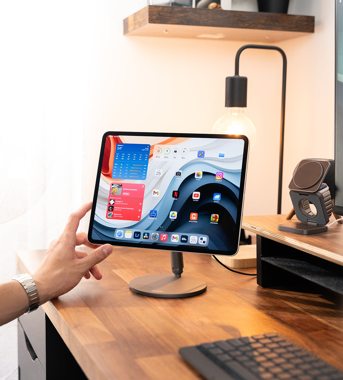 KUXIU iPad Magnetic Charging Stand